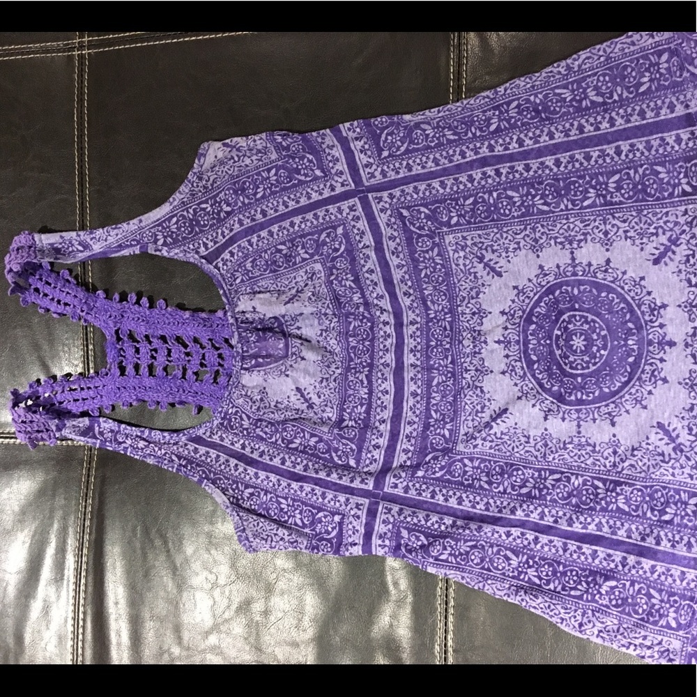 Printed tank with crochet detail